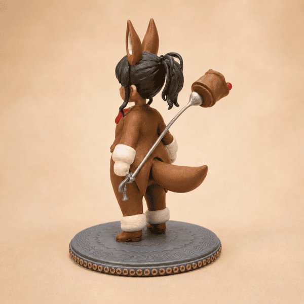 Personalisierte Gaming Figur von hinten mit individuellen Haaren, Schwanz und Zubehör