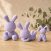 Minimalistische Osterhasen in Lavendel Matt