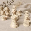 Personalisierte Königin mit weiteren individuell gestalteten Resin-Schachfiguren