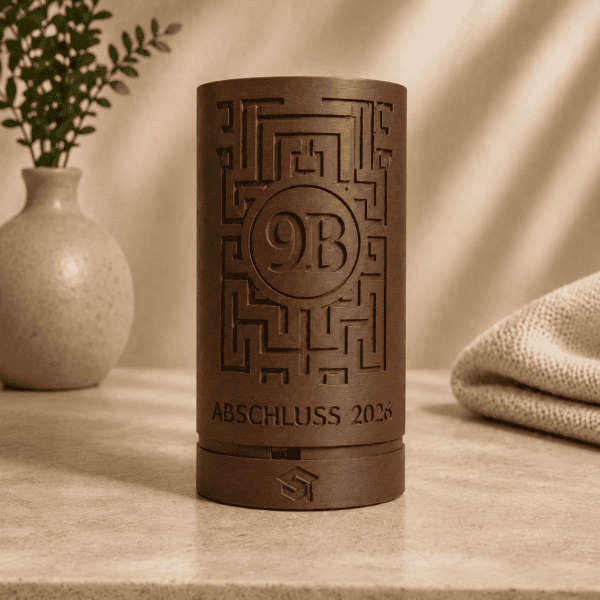 Personalisierte Labyrinth-Geschenkbox zum Abschluss in Braun