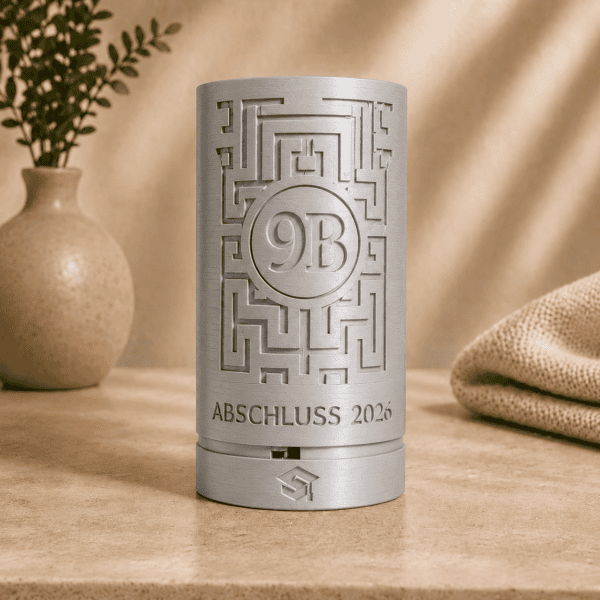 Personalisierte Labyrinth-Geschenkbox zum Abschluss aus silbernem Silk PLA